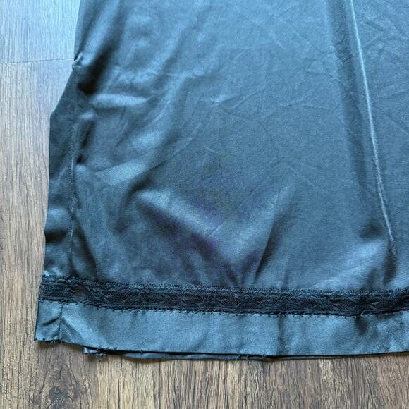 Vintage Lorraine Black Nylon Slip Skirt Lace Hem Made in USA Large - Picture 10 of 10